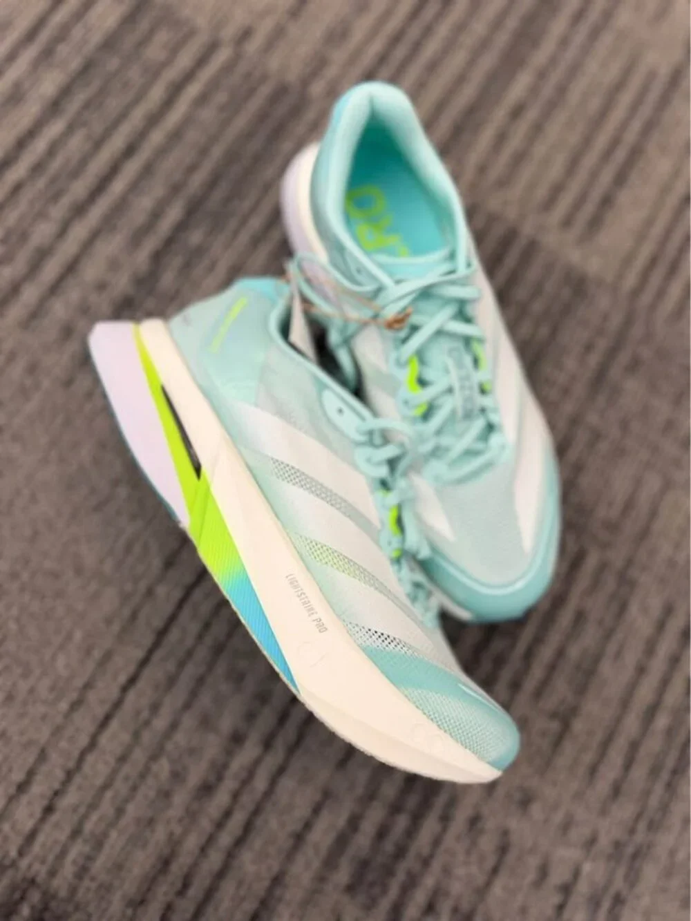 ✨ NEW - Adidas Adizero Boston 13 - Women's 7.5 / Men's 6 - Mint / White - NEW ✨